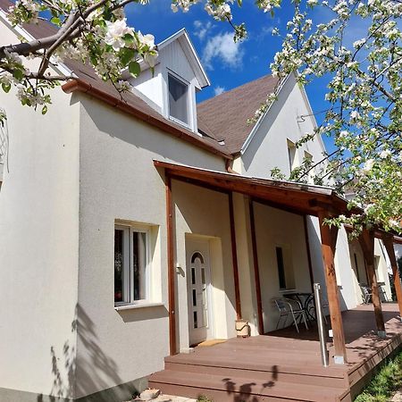 Apartamento Bridgehaus Balatonfüred Exterior foto